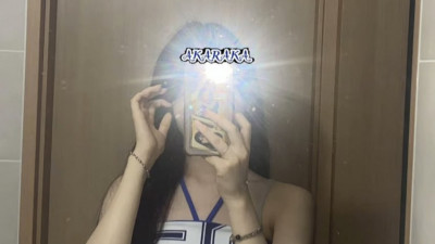 연대 배꼽녀
